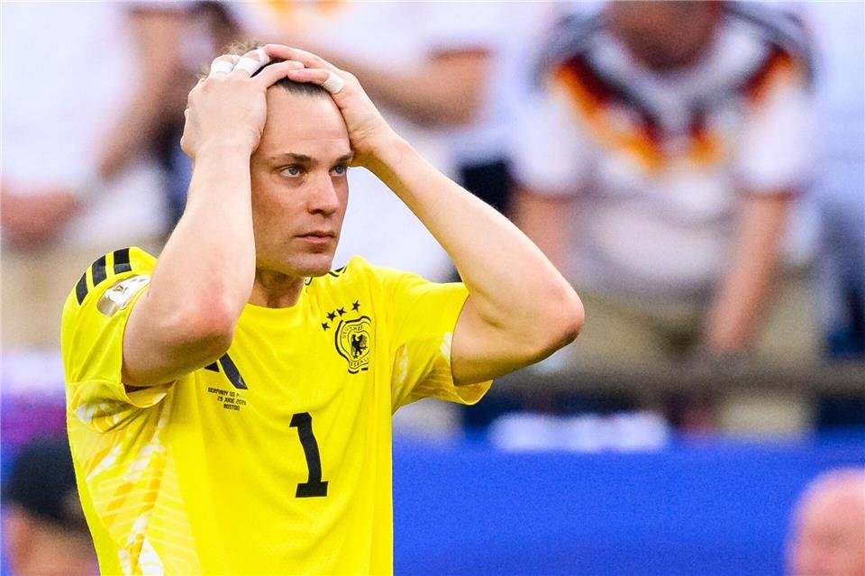 Entsetzt nach dem Aus im Elfmeterschießen: Manuel Neuer. Tom Weller/dpa