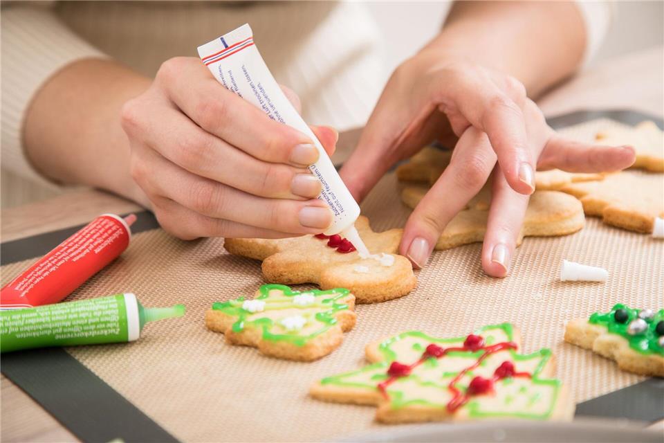 Entsorgen, aber richtig: Leere Zuckerschrift-Tuben gehören in die Gelbe Tonne.picture alliance / dpa-tmn