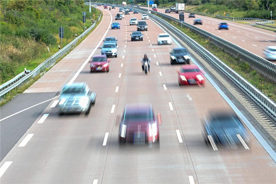 Entspannt zum Ziel: Gerade auf längeren Fahrten braucht es regelmäßige Pausen.picture alliance/dpa