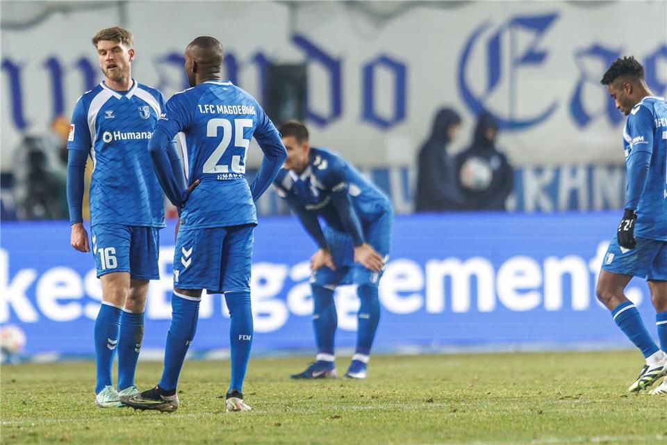 Enttäuschte Magdeburger nach der Heimpleite gegen HannoverAndreas Gora/dpa