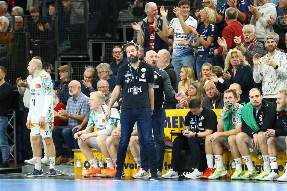 Enttäuschung bei Cheftrainer Bennet Wiegert (SC Magdeburg).Michael Hundt/dpa