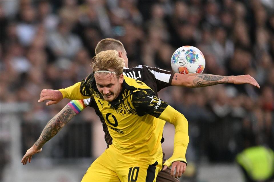 Enttäuschung in Gelb: Julian Brandt und der BVB.Sina Schuldt/dpa