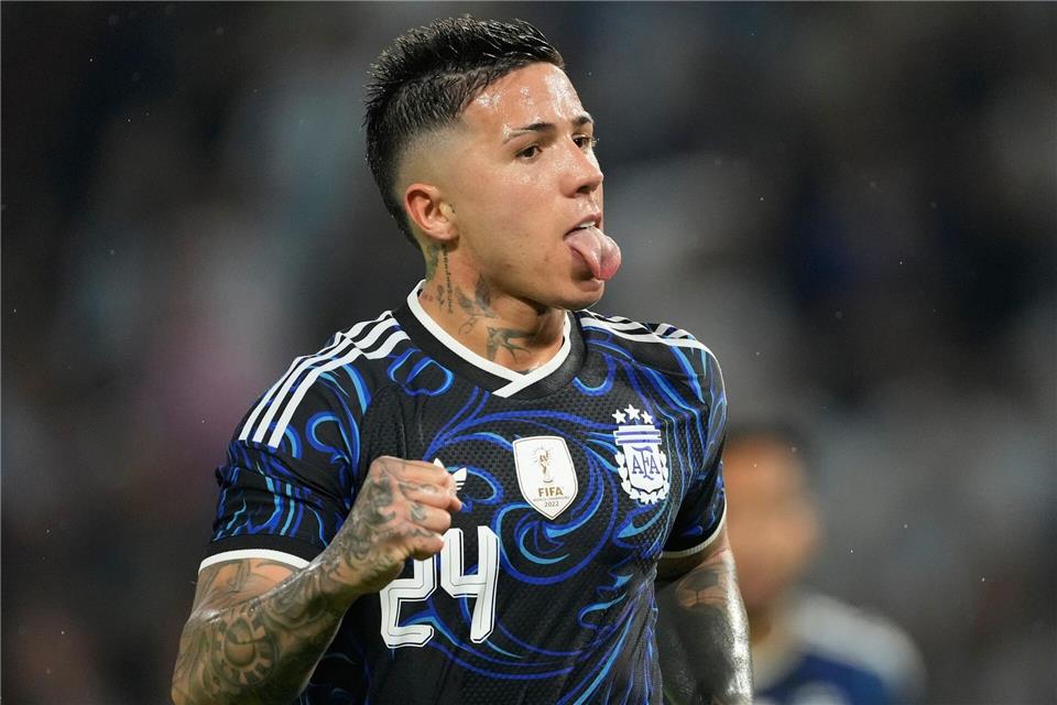 Enzo Fernandez hat nach umstrittenen Aussagen ein Problem. (Archivbild)Gustavo Garello/AP/dpa