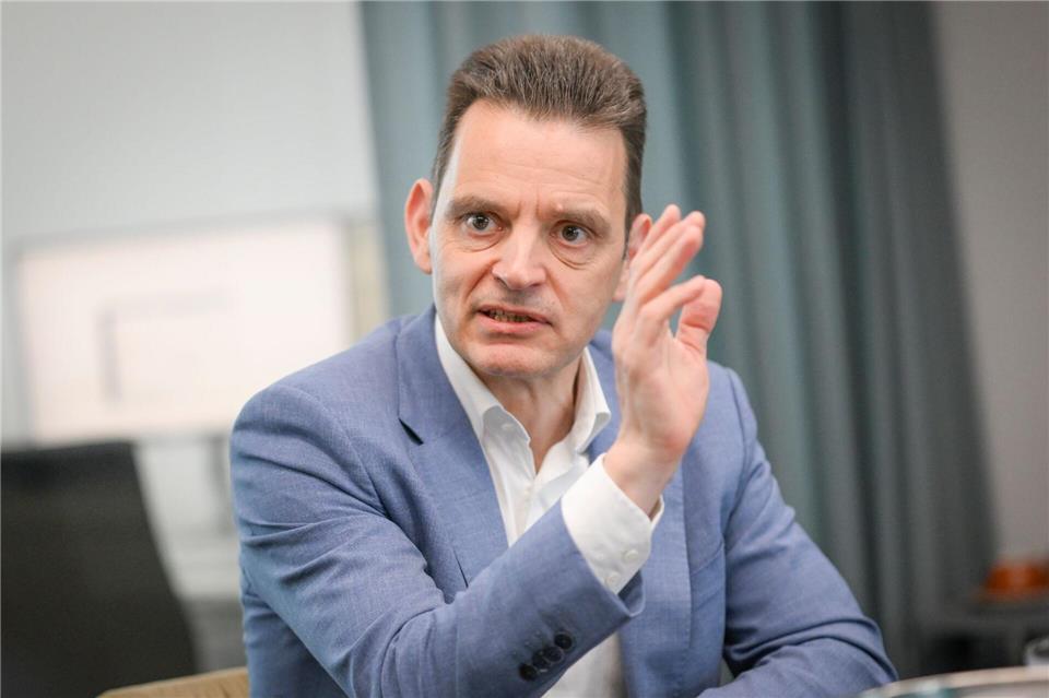 Eon-Chef Birnbaum hält einen vollständigen Schutz der Energie-Infrastruktur für „illusorisch“. (Archivbild)Jens Kalaene/dpa