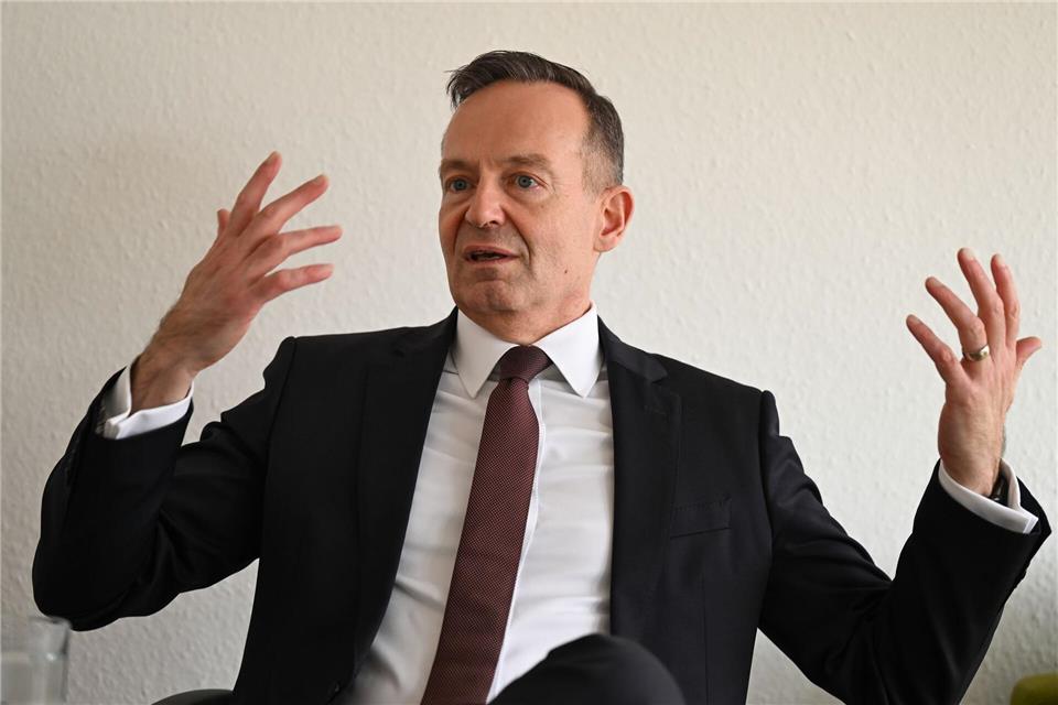 Er geht in seinem Buch hart mit der FDP ins Gericht. (Archivbild)Arne Dedert/dpa