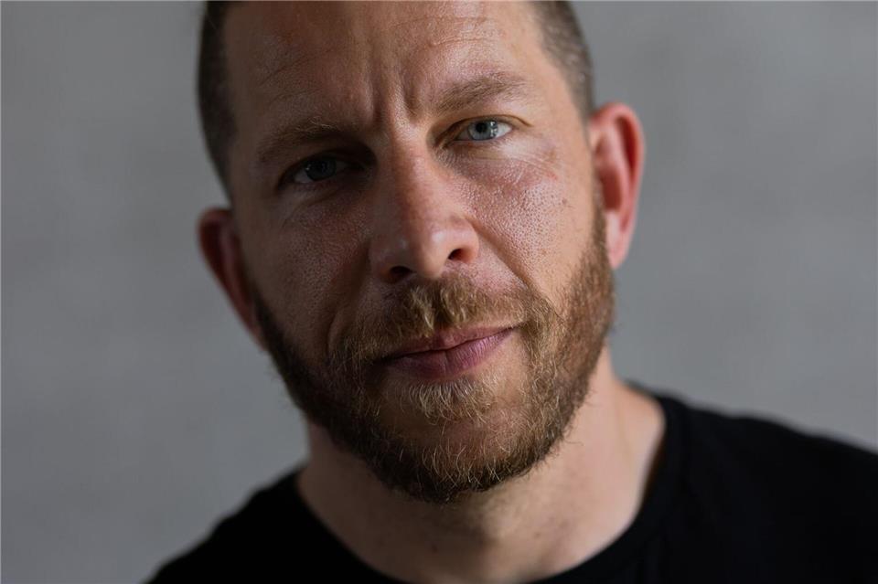 Er interviewte anfangs vor allem Bekannte aus der Kampfsport- und Kraftsport-Szene (Archivbild).Rolf Vennenbernd/dpa