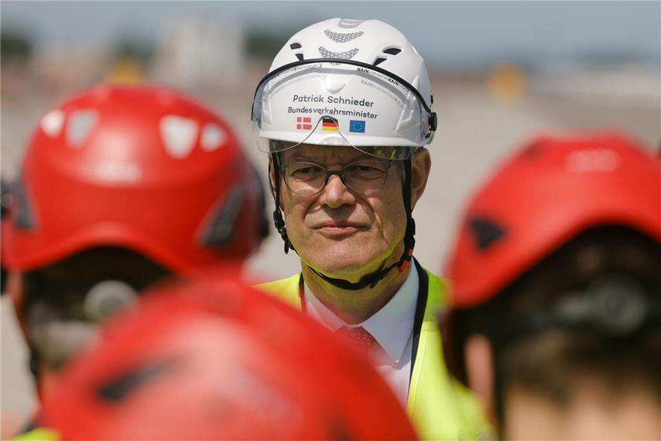 Er ist bald kein Minister mehr: Patrick Schnieder. (Archiv-Foto)Frank Molter/dpa
