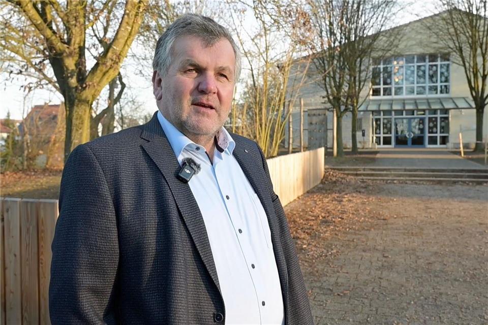 Er macht es nicht mehr: Karl Kolb ist amtierender Bürgermeister von Megesheim. Bei der kommenden Wahl tritt er aber nicht mehr an.Malin Wunderlich/dpa