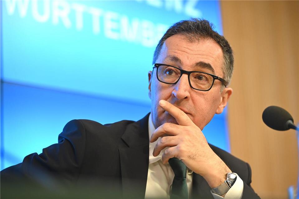 Er musste nach eigenen Worten schon viele Beleidigungen in seiner Karriere ertragen: Cem Özdemir. (Archivbild)Katharina Kausche/dpa