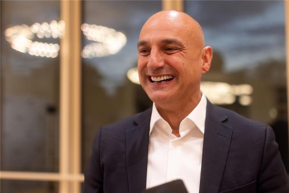Er rang der SPD erstmals nach Jahrzehnten den OB-Posten in Dortmund ab: Alexander Omar Kalouti.Dieter Menne/dpa