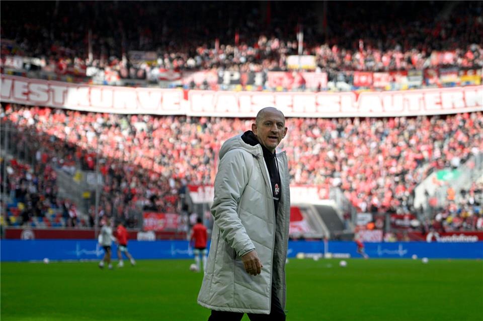 Er setzt auch am Samstag auf die Unterstützung der Fans: Kaiserslauterns Coach Torsten Lieberknecht.Anke Waelischmiller/dpa