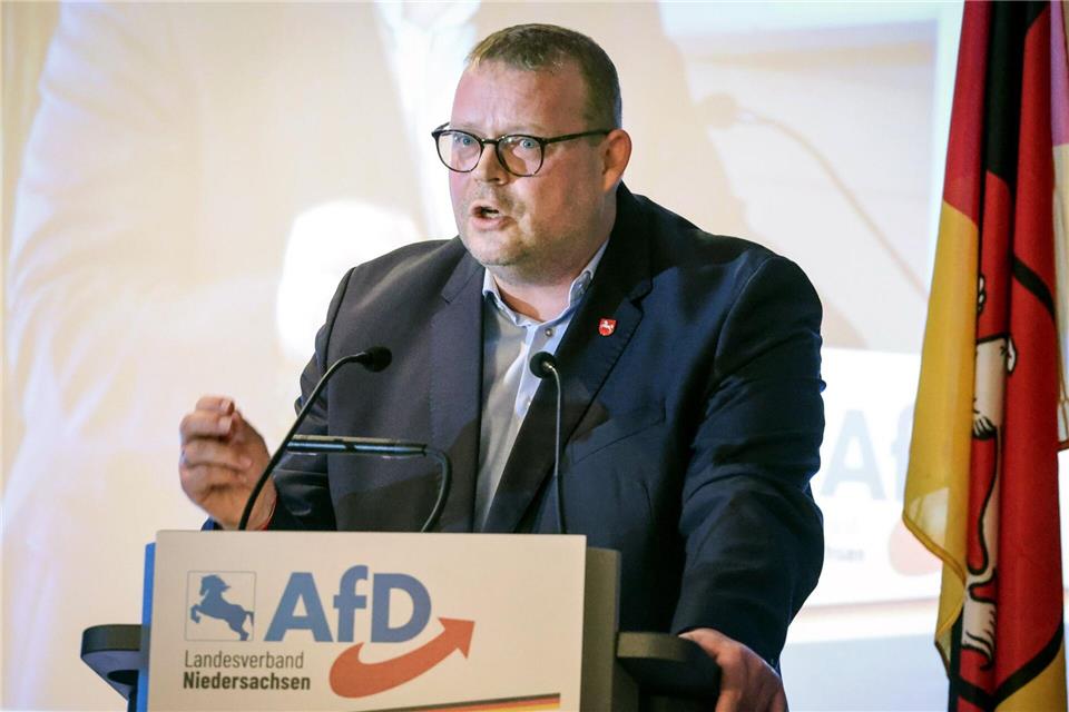Er sitzt seit 2022 für die AfD im Landtag und führt seit 2024 den Landesverband: Ansgar Schledde. (Archivbild)Focke Strangmann/dpa