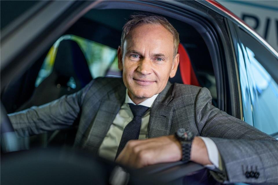 Er soll bis Ende 2030 an der Spitze des Konzerns bleiben und den Sparkurs vorantreiben: VW-Chef Oliver Blume. (Archivbild)Michael Kappeler/dpa