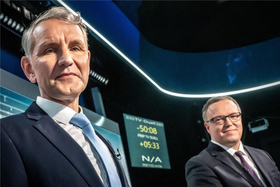 Erbitterte Kontrahenten: Thüringens Oppositionsführer und Rechtsaußen Björn Höcke (AfD) und Ministerpräsident Mario Voigt (CDU). (Archivbild) Michael Kappeler/dpa