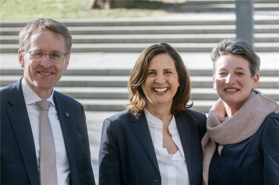 Erdmann folgt auf Samiah El Samadoni (Mitte).Markus Scholz/dpa