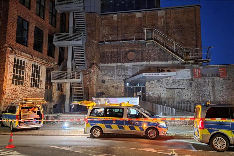 Erfolglose Fahndung nach dem Tatverdächtigen: Auch ein Jahr nach dem Messerangriff an der Industriestraße gibt es vom Täter keine Spur.