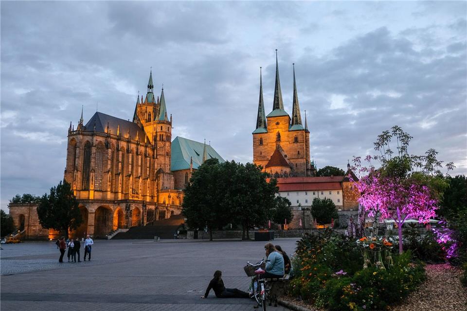 Erfurter Wahrzeichen: der Dom (l) und die Severikirche.Jens Kalaene/dpa/dpa-tmn