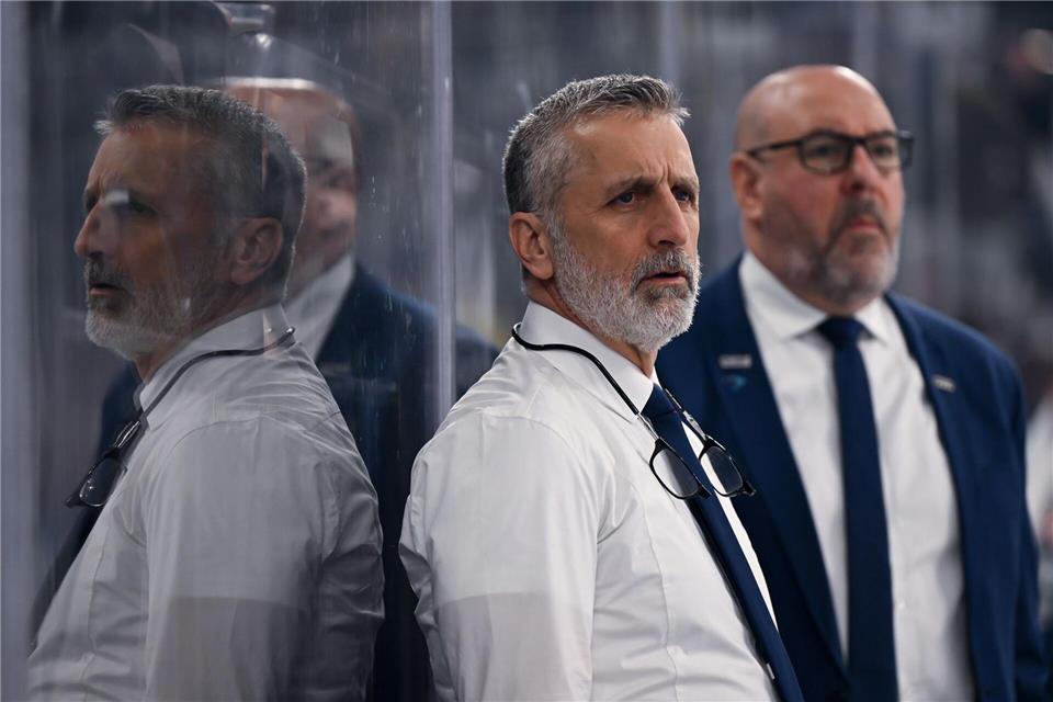 Éric Dubois (r) wird erstmals Chefcoach in Deutschlands bester Liga. (Archivbild)Sven Hoppe/dpa