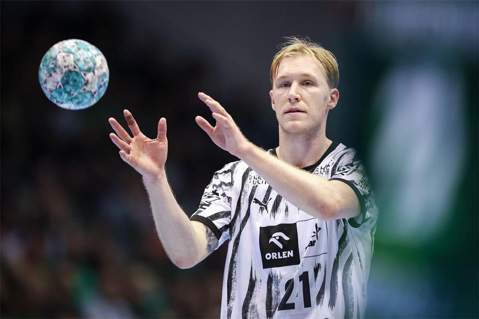 Eric Johansson übernahm viel Verantwortung im Spiel des THW Kiel. (Archivbild)Ronny Hartmann/dpa