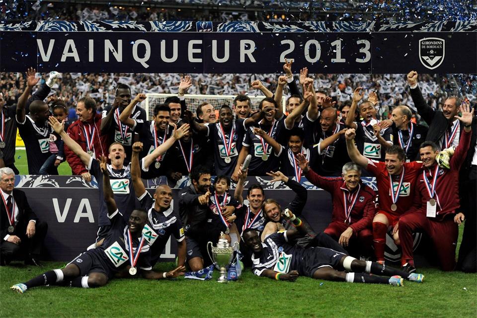 Erinnerung an bessere Zeiten: Nach der Übernahme durch einen US-Finanzinvestor setzt Girondins Bordeaux auf einen sportlichen Neustart. (Archivbild)Etienne Laurent/dpa