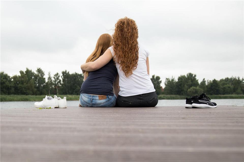 Erste Hilfe für die Seele lernen: Was bringt ein MHFA-Kurs? Erkennen, ob jemand in seelischer Not ist, ist das eine - richtig helfen das andere. In MHFA-Kursen lernen Laien, wie das geht.Christin Klose/dpa-tmn
