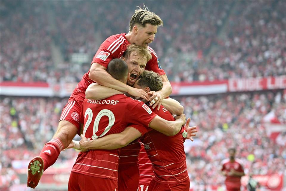 Erleichterung bei Fortuna Düsseldorf nach dem wichtigen Heimsieg. Anke Waelischmiller/dpa