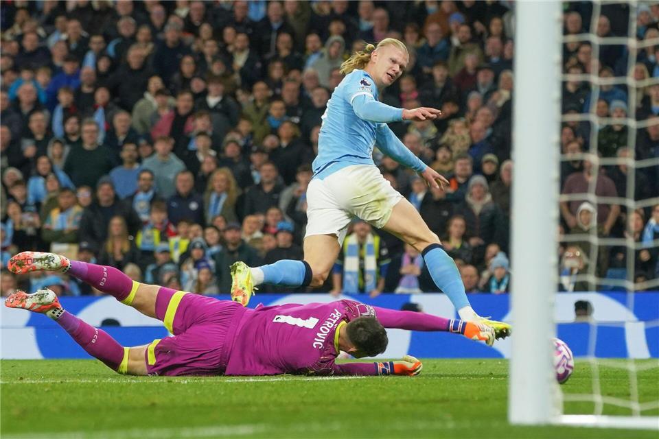 Erling Haaland trifft beim Sieg gegen Bournemouth doppelt.Ian Hodgson/AP/dpa