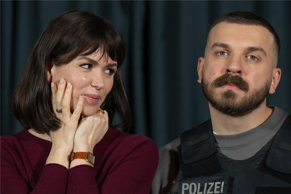 Ermitteln künftig am Main: Melika Foroutan und Schauspieler Edin HasanovicBoris Roessler/dpa