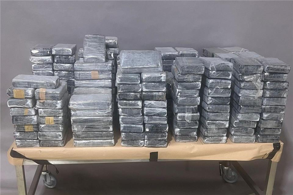 Ermittler aus Bayern sind in Wuppertal auf diese Drogen gestoßen: Über 600 Kilogramm Kokain. -/Bundeskriminalamt/dpa