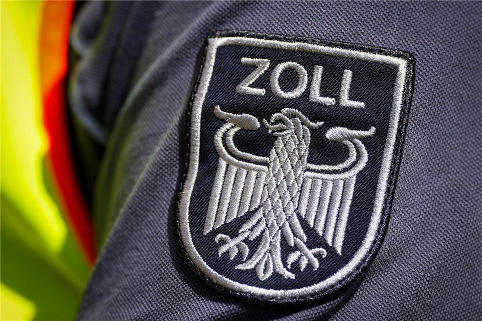 Ermittler des Hauptzollamts Ulm nahmen den 37-Jährigen bereits im März fest. (Symbolbild)Soeren Stache/dpa