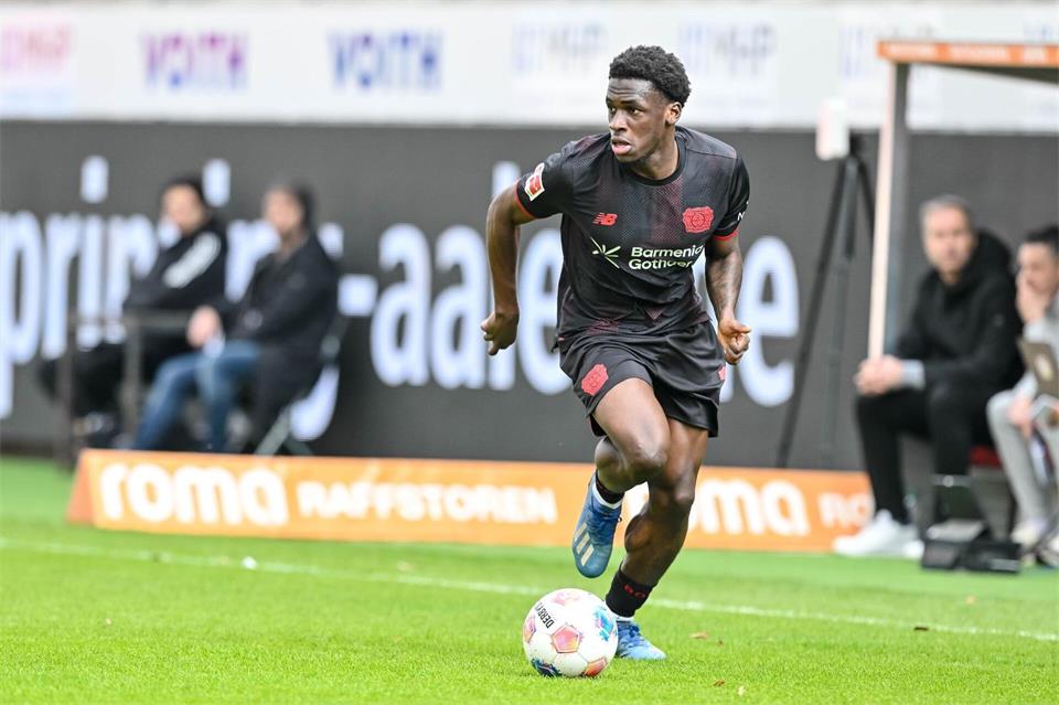 Ernest Poku wechselt per Leihe mit Kaufpflicht von Bayer Leverkusen zu Besiktas Istanbul. (Archivbild)Harry Langer/dpa