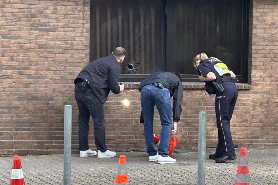 Erneut musste die Polizei wegen Schüssen in Köln ausrücken.FRM/dpa