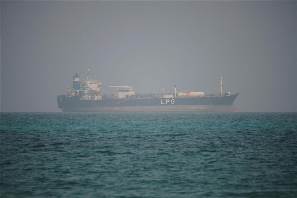 Erneut wurde ein Schiff im Roten Meer attackiert. (Archivbild)Abdulnasser Alseddik/AP/dpa