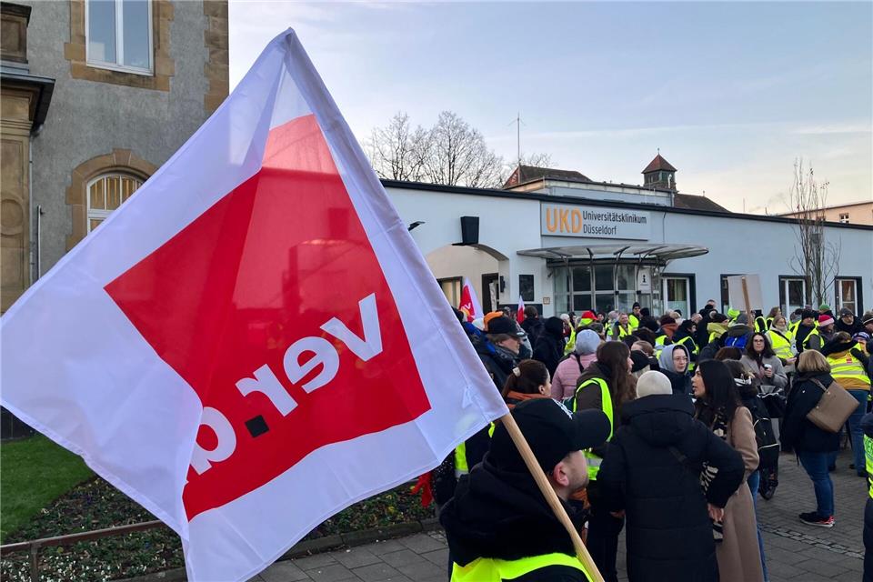 Erneuter Warnstreik an der Uniklinik Düsseldorf. Volker Danisch/dpa
