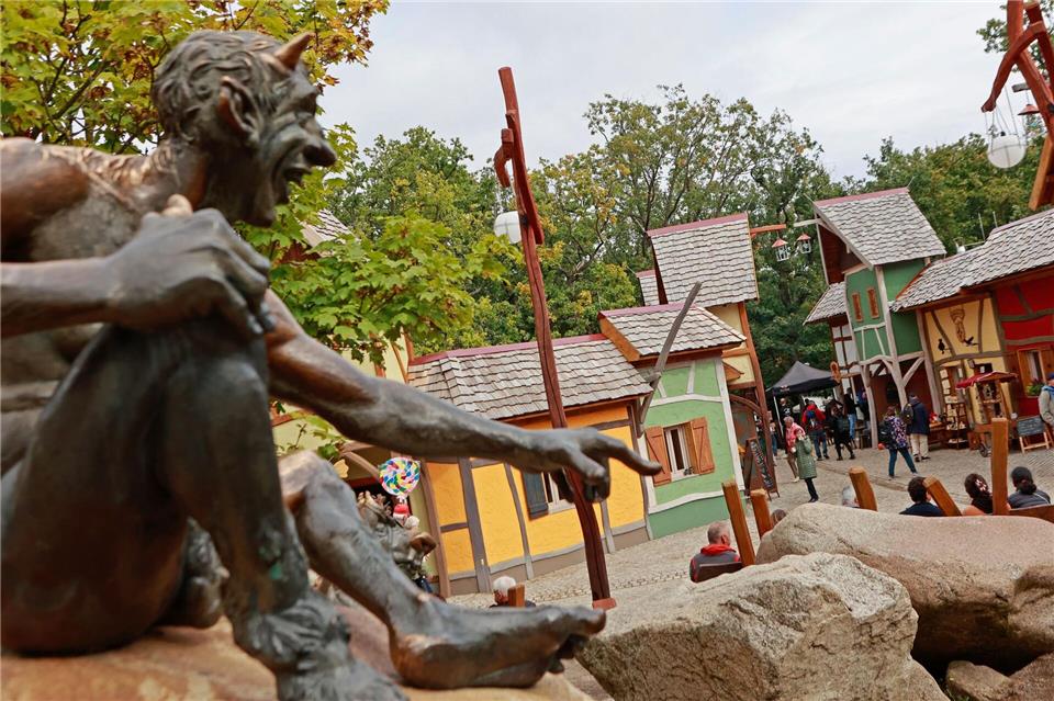 Eröffnung eines neuen Hexendorfes auf dem Hexentanzplatz im Harz.Matthias Bein/dpa