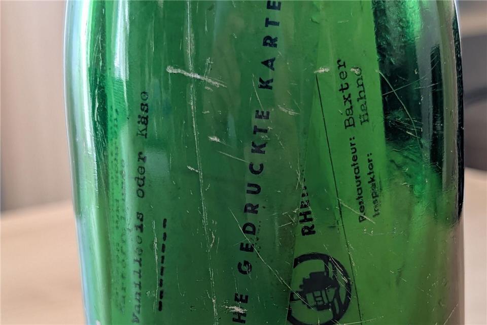 Erst Jahrzehnte später wurde die Flasche bei Bauarbeiten entdeckt.Jan Zimmer/dpa