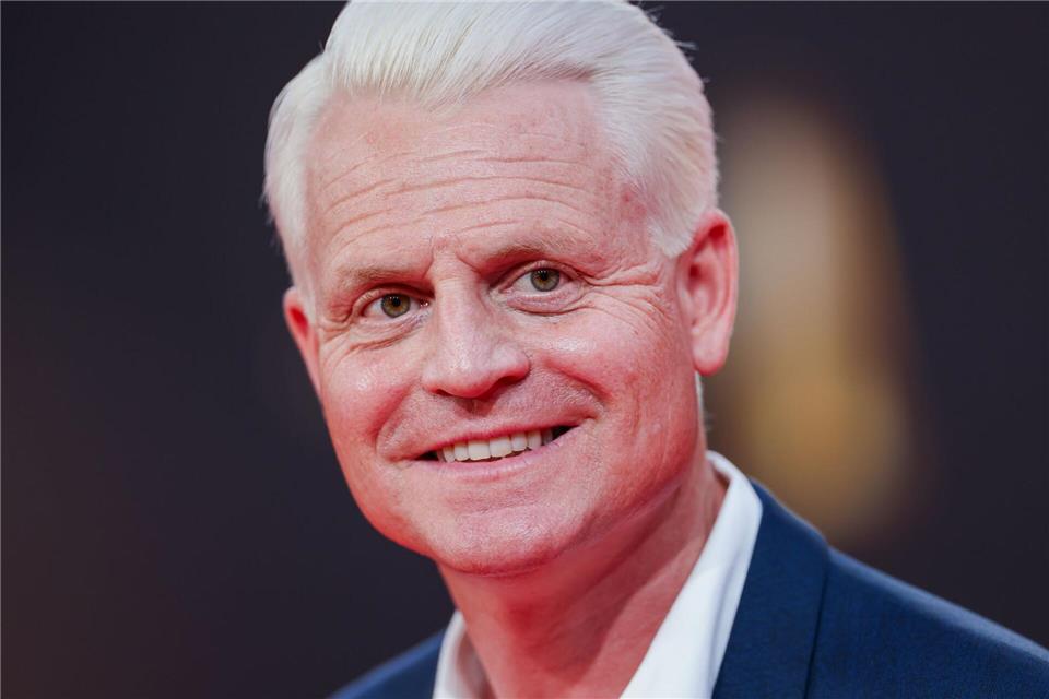 Erst im Februar hatte der Entertainer seinen Vater verloren, jetzt muss er den nächsten Verlust verkraften. Rolf Vennenbernd/dpa