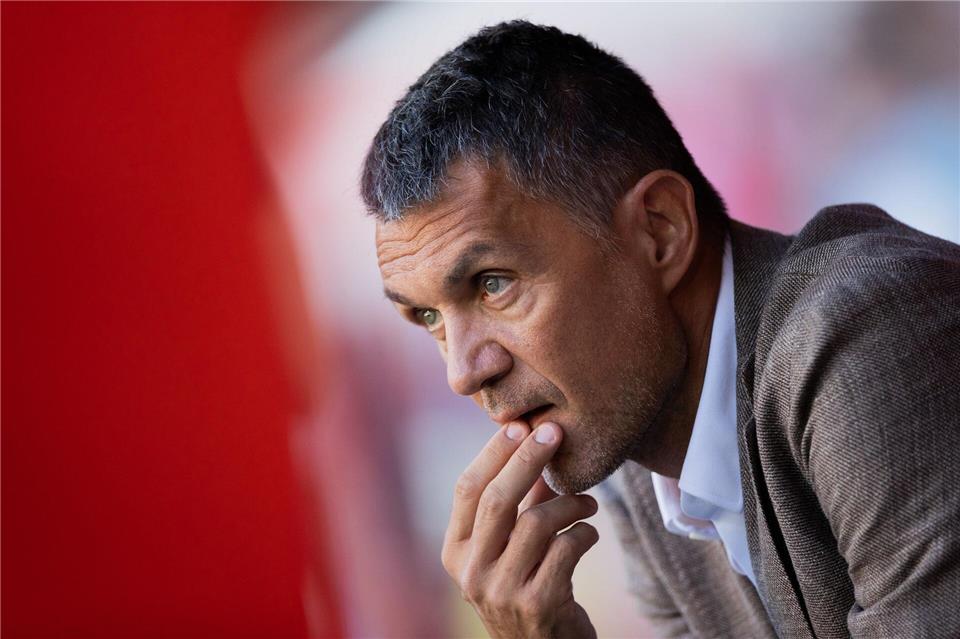 Erst seit 16 Tagen ist Paolo Maldini als Technischer Direktor im Amt. (Archivbild)Rolf Vennenbernd/dpa