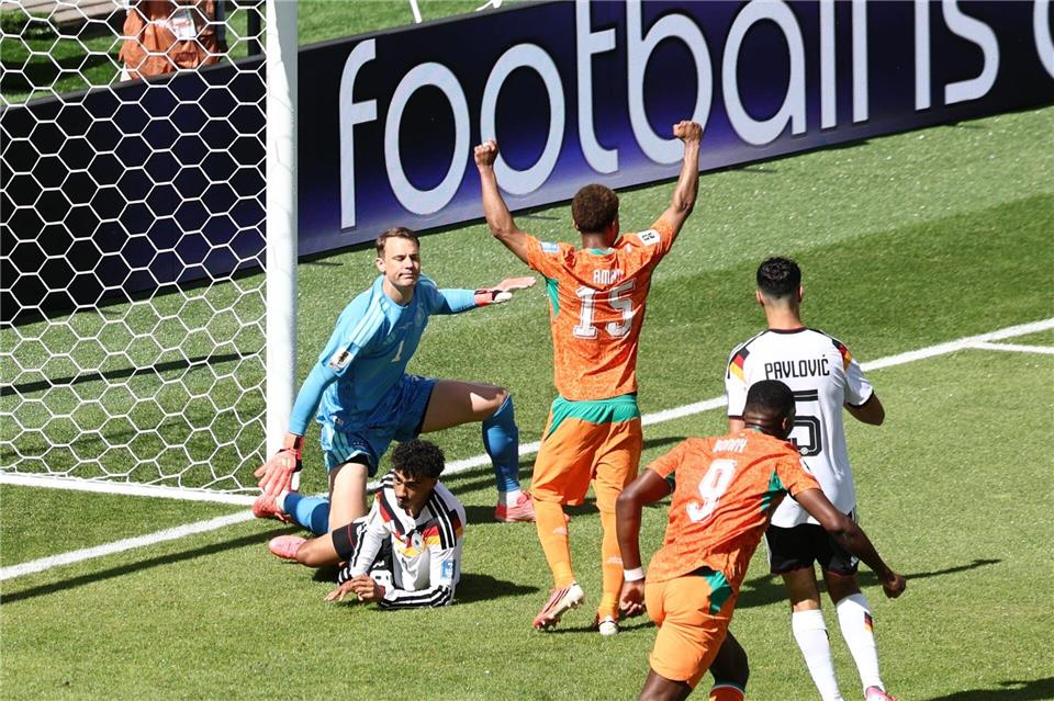 Erste Chance - und gleich ein Tor: Die Elfenbeinküste jubelt über das 1:0.Christian Charisius/dpa