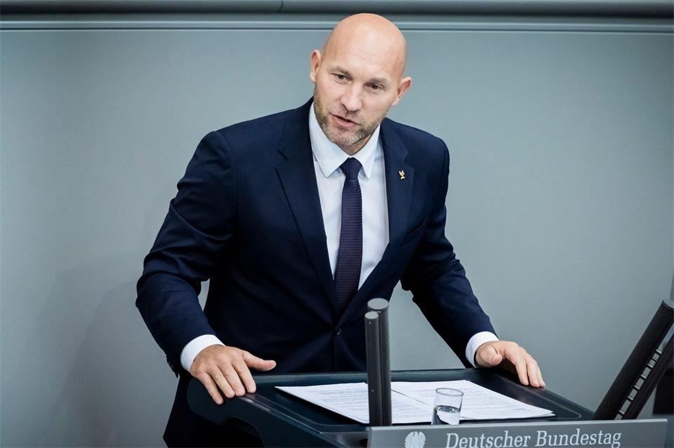 Erste Rede im Bundestag: Sport-Staatsminister Ronald Rauhe.Christoph Soeder/dpa