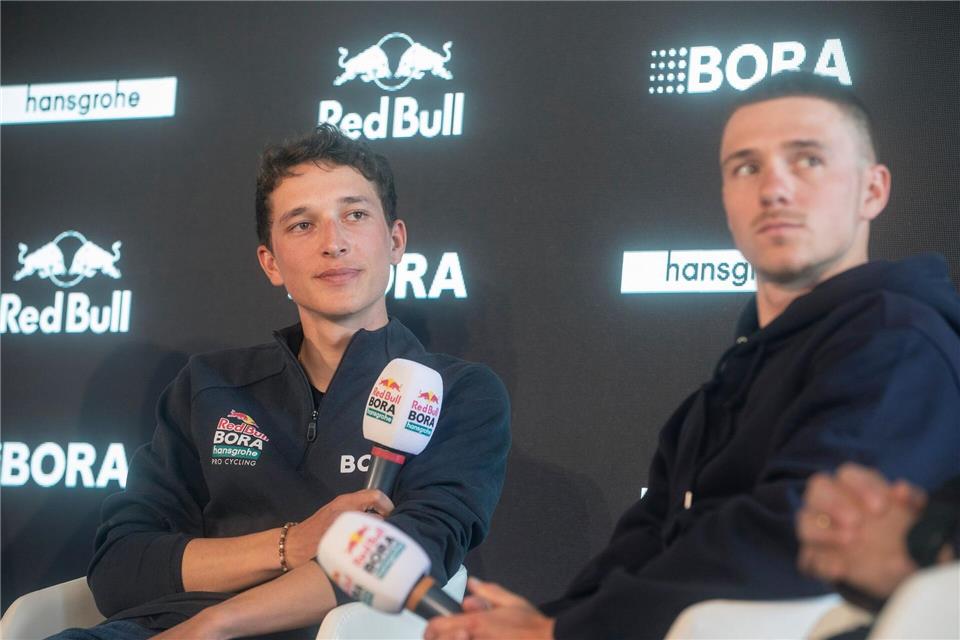 Erste Spannungen bei der Tour: Florian Lipowitz (l.) und Remco Evenepoel (Archivbild)Clara Margais/dpa