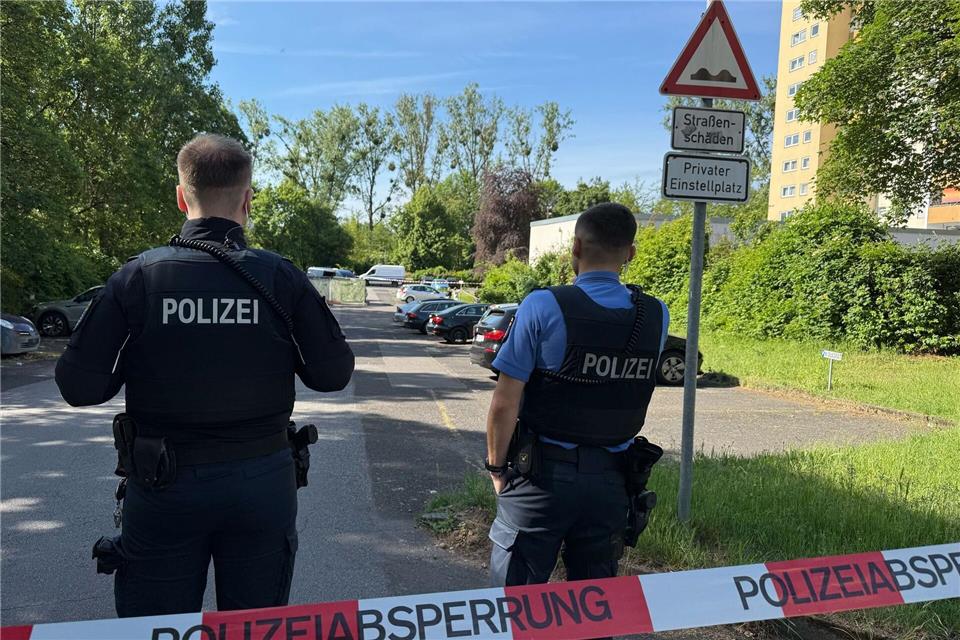 Ersten Erkenntnissen der Polizei zufolge kannten sich Opfer und Verdächtiger. Michael Bauer/dpa