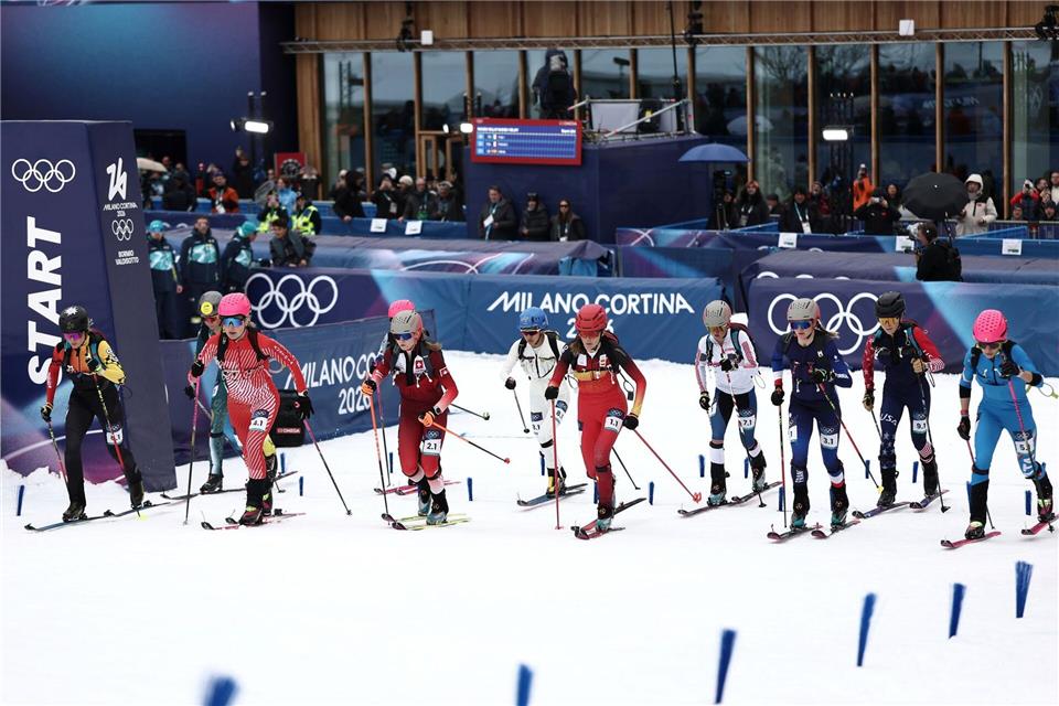 Erstmals fand bei Olympia ein Mixed-Wettbewerb im Skibergsteigen statt.Gabriele Facciotti/AP/dpa