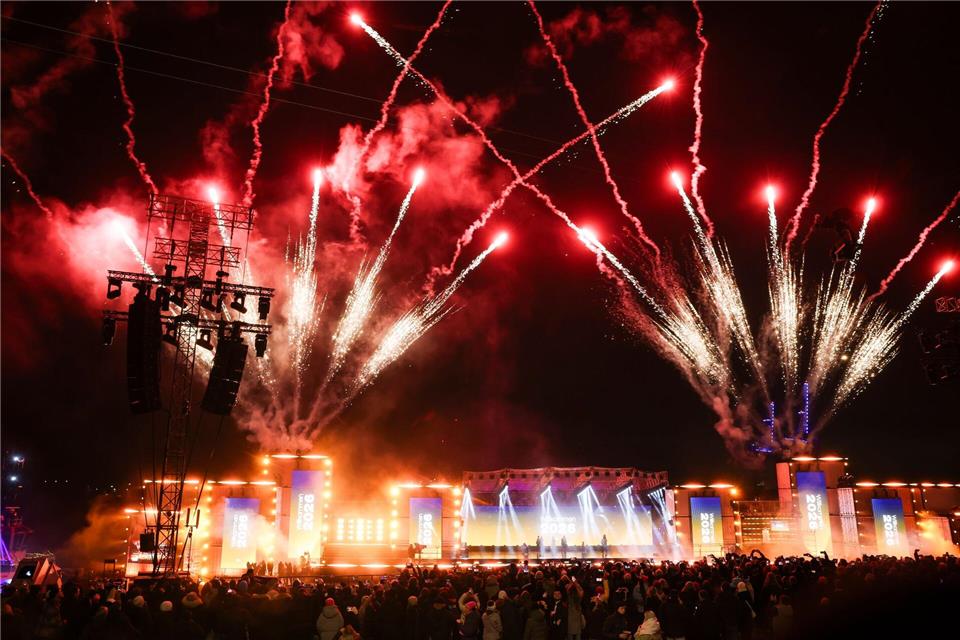 Erstmals fand die ZDF-Silvestershow nicht am Brandenburger Tor, sondern in der Hamburger Hafencity statt.Christian Charisius/dpa