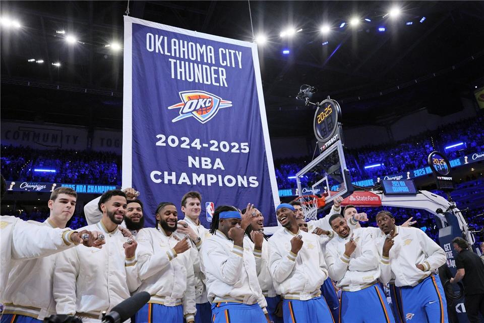 Erstmals in der Geschichte der Oklahoma City Thunder gab es eine Meister-Zeremonie.Nate Billings/AP/dpa