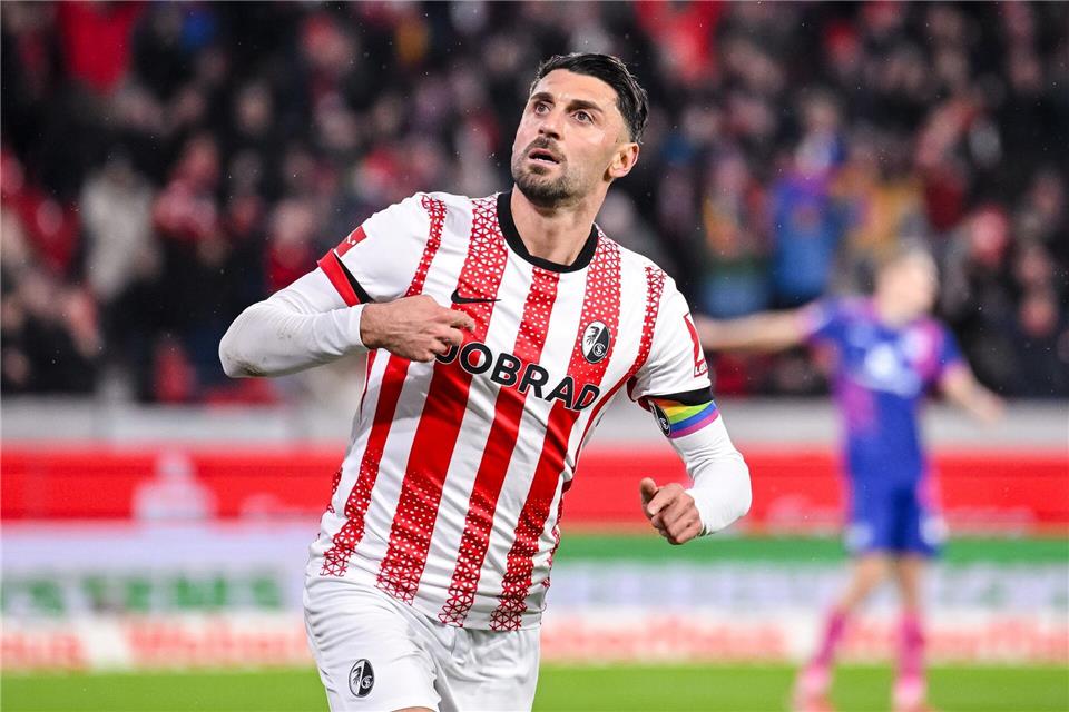 Erzielte das 2:0: Vincenzo GrifoHarry Langer/dpa