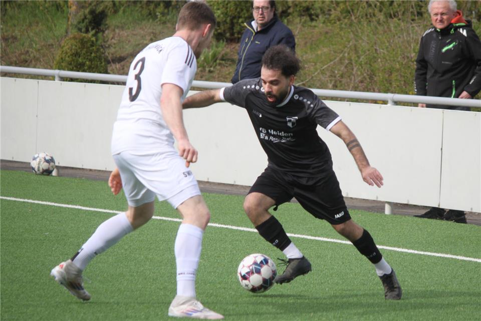 Erzielte den wichtigen 1:2-Anschlusstreffer für die Viktoria: Ali Ibraim (rechts).