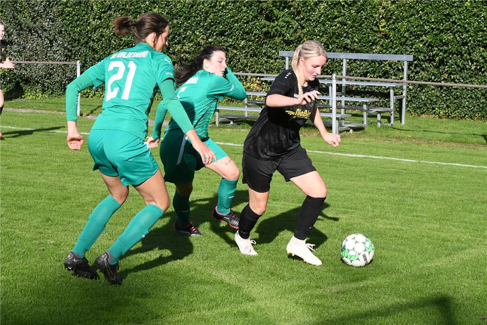 Erzielte per Solo Marbecks Ausgleich: Kathrin Müller (rechts).
