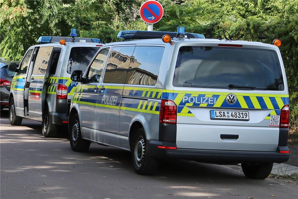 Es begann mit sechs Durchsuchungsbefehlen und endete mit drei FestnahmenTobias Junghannß/TNN/dpa