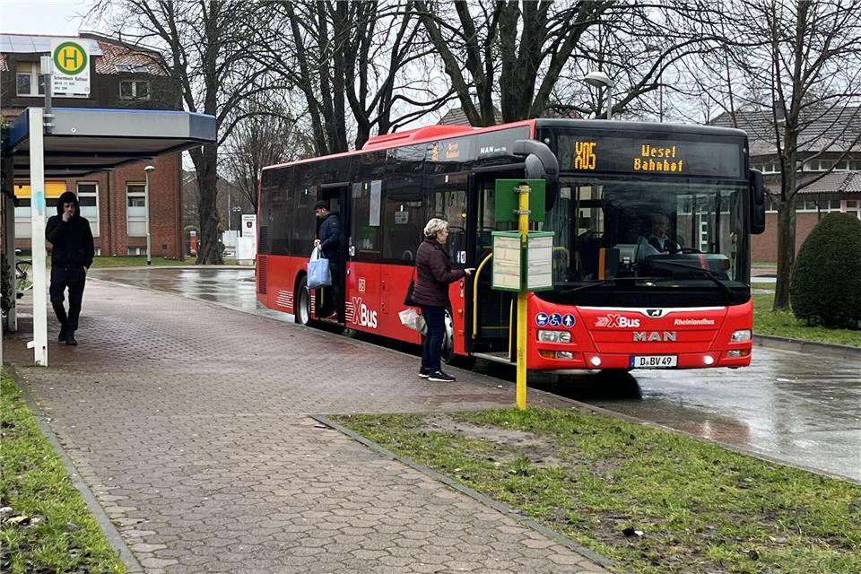 Es bleibt dabei: Die neue Schnellbuslinie wird in Schermbeck enden und der Gemeinde Raesfeld keine Vorteile bieten.